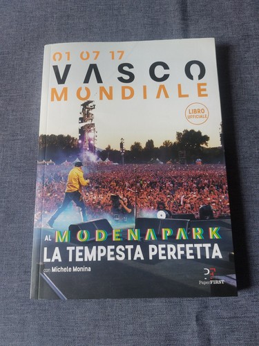 Libro ufficiale vasco rossi - ufficiale, 01